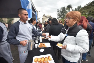 ¿Lleva maicena? El debate detrás del chocolate patrio