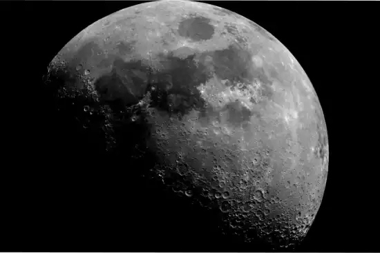 550x367_advierten-urgencia-establer-hora-luna-1092336-143511.webp