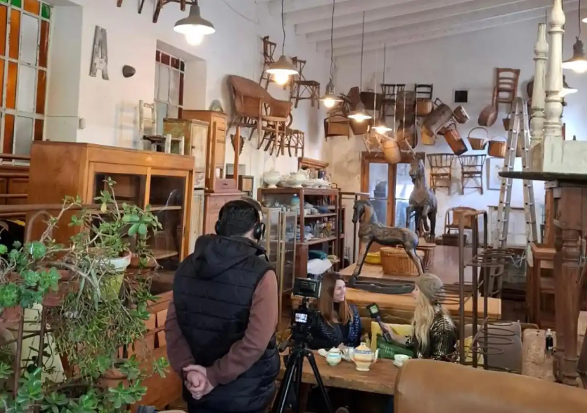 “Pasado pero no pisado”: El universo vintage de Sole Benvenuto