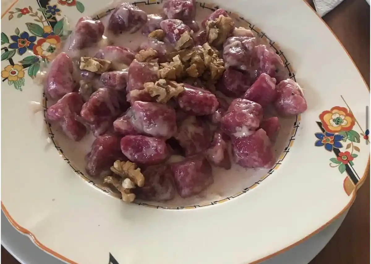 “Pasado pero no pisado”: El universo vintage de Sole Benvenuto