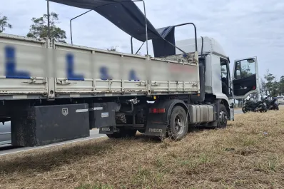 Interceptan un camión que transportaba más de 1.300 kilos de hojas de coca de contrabando en Salta