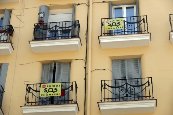 En el verano ardiente, los españoles se hartan del ruido