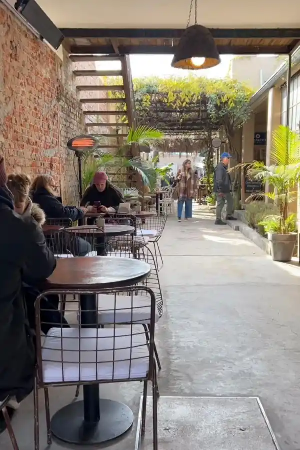 “Pasado pero no pisado”: El universo vintage de Sole Benvenuto