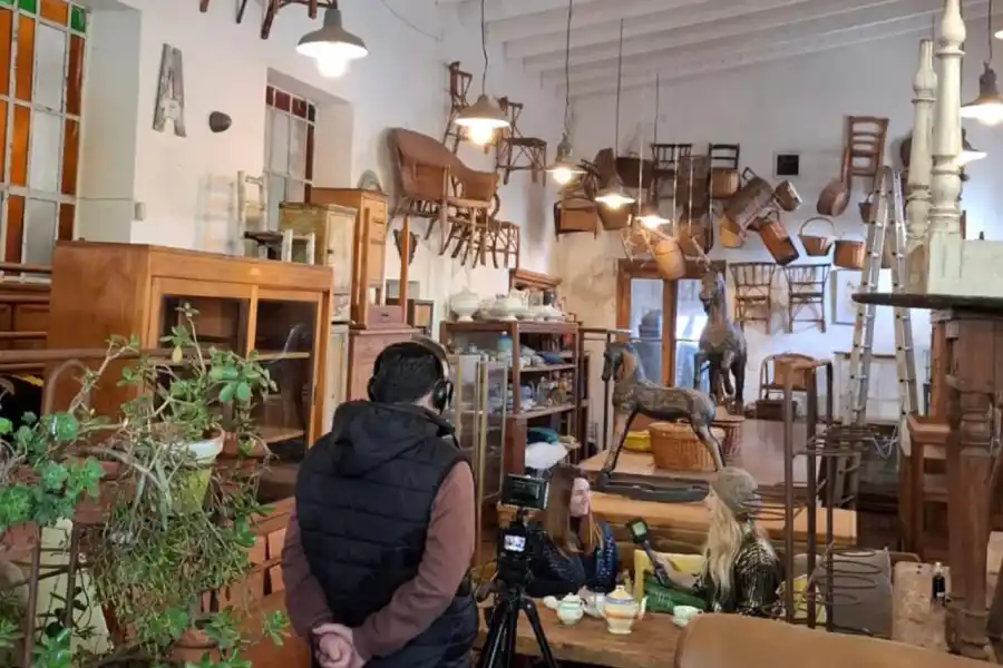 “Pasado pero no pisado”: El universo vintage de Sole Benvenuto