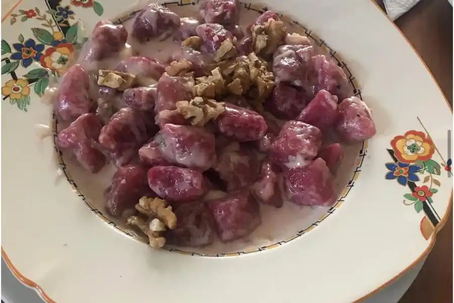 “Pasado pero no pisado”: El universo vintage de Sole Benvenuto