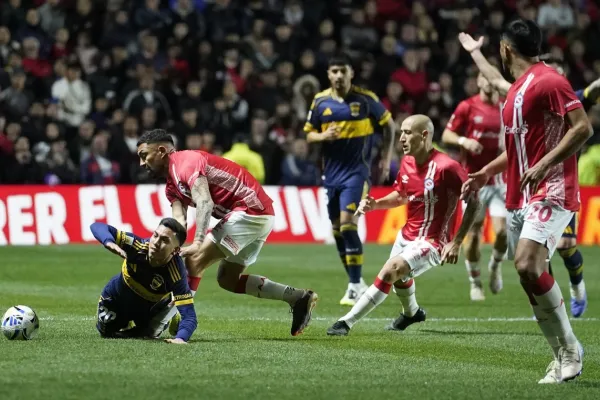 Boca mostró viejos errores y tuvo un debut en el Clausura que dejó más preguntas que respuestas