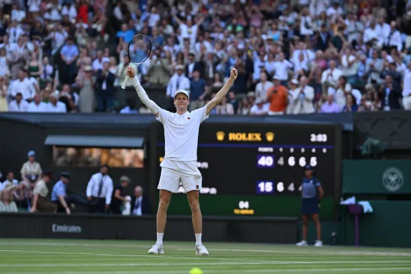 Quién es Jannik Sinner: su infancia como esquiador, el caso de dopaje y su sueño de ser como Federer