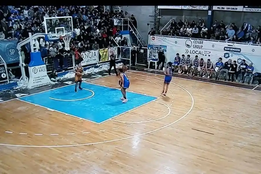 BUEN MARCO. Santa Paula tiene mucho apoyo de su público. FOTO CAPTURA DE TV