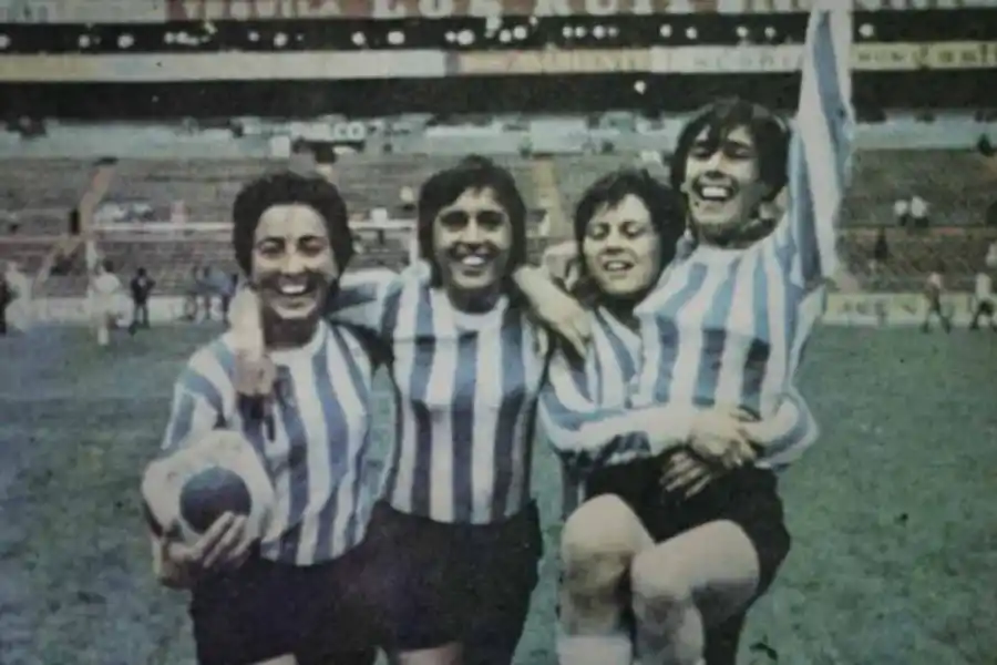 ¿Quién es Elba Selva?: la mujer que le hizo cuatro goles a Inglaterra en el Azteca antes de Maradona