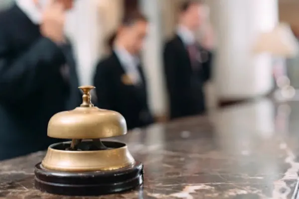 ¿Buscas trabajo en España? Más de 800 vacantes para trabajar este verano en hostelería, restauración y catering