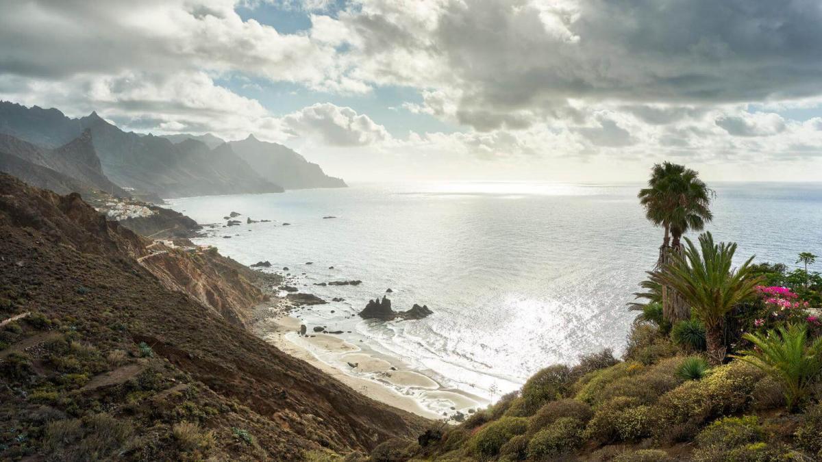 La IA lo confirma: esta es la playa más bonita de Tenerife, y no es la que imaginas