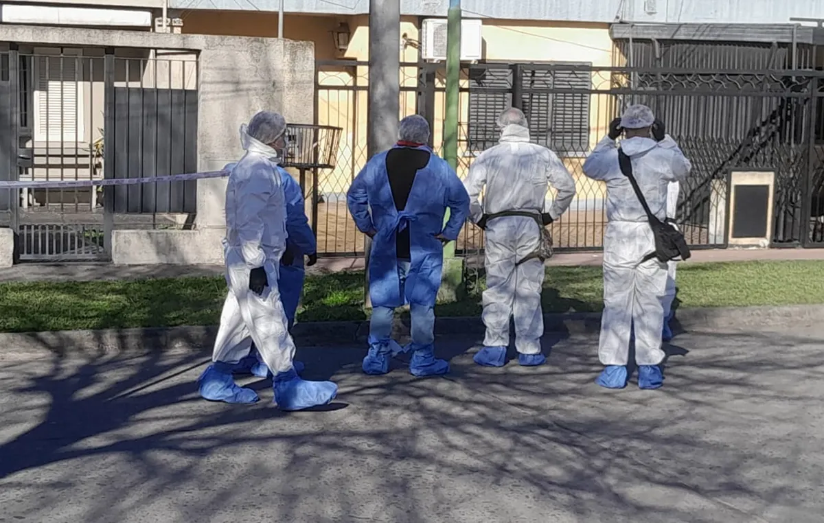 PERICIAS. Según informaron fuentes judiciales, en un principio no habrían ingresado terceros al domicilio.