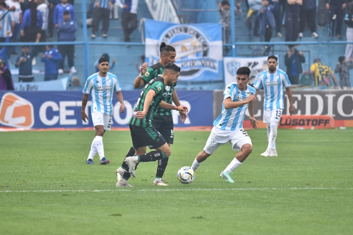 Atlético Tucumán sufrió una baja sensible para el duelo frente a Central Córdoba: ¿Cómo será el 11?