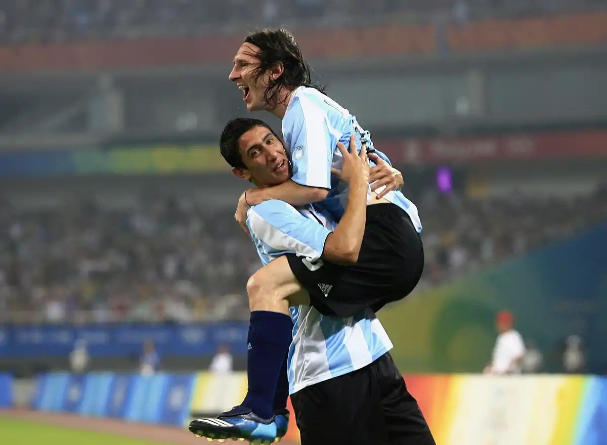 AMIGOS DEL DEPORTE. Ambos tienen un vínculo inquebrantable en la Selección Argentina y otros equipos. / OLYMPICS PEKIN 2008