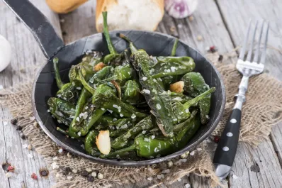 Muchos españoles lo ignoran: cómo cocinar correctamente Pimientos de Padrón