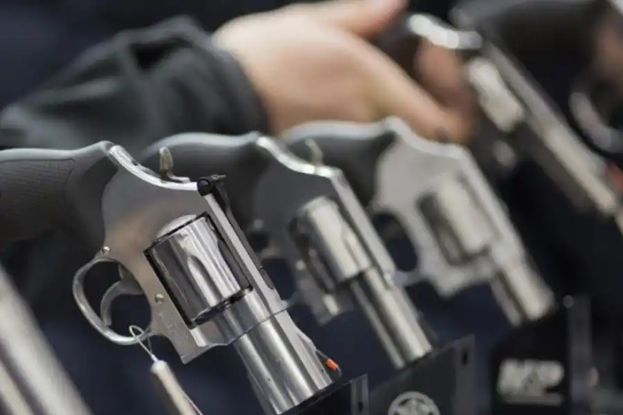 GRAVE. Entre las 3,6 millones de armas en el país se cuentan las que están en negro; casi todas, de delincuentes.