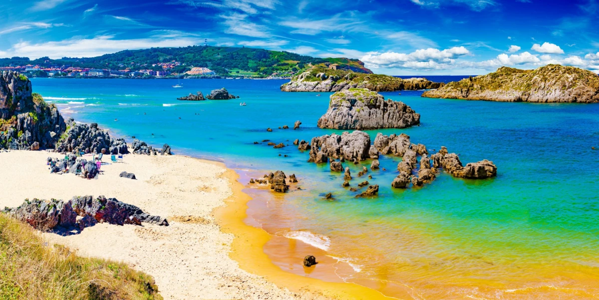 Escapadas: el pueblo con las mejores playas de España a solo media hora de Santander