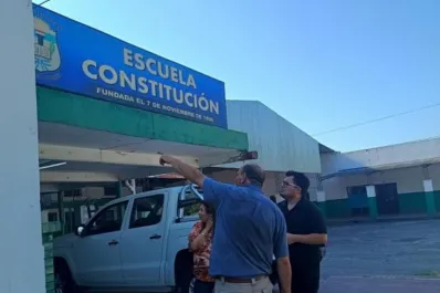 Monteros reafirmó el compromiso de la Provincia con la Escuela Constitución de La Trinidad
