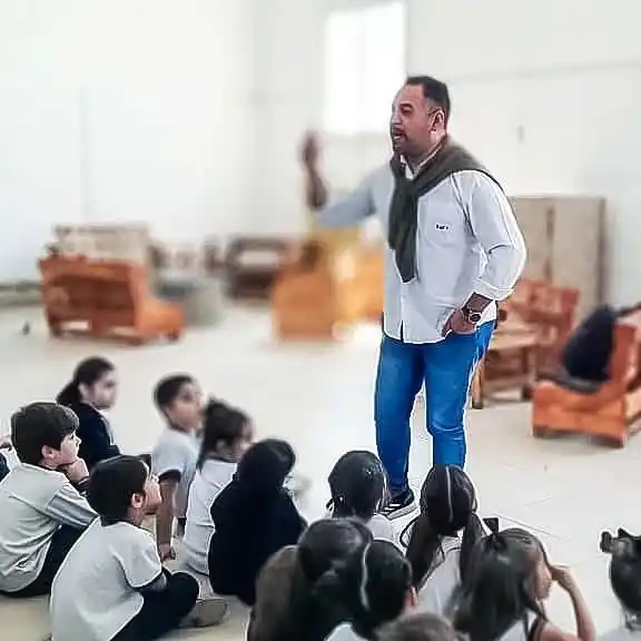 ORGULLO. Carrió es uno de los 24 elegidos de “Docentes que Inspiran”.