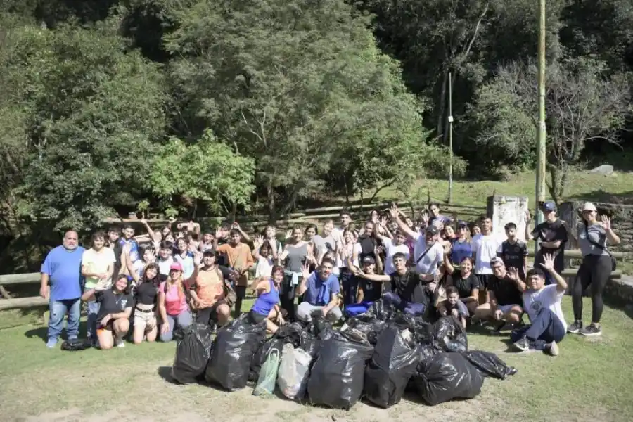 COMPROMISO. El colegio Kinder funciona como punto verde y ejemplo de gestión ambiental con energía solar y reciclaje activo, gracias a su tarea.