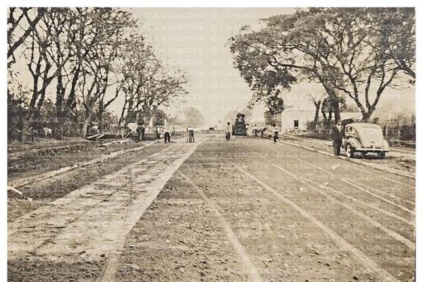 Recuerdos fotográficos: 1939. Camino al cerro: asfalto en la Mate de Luna
