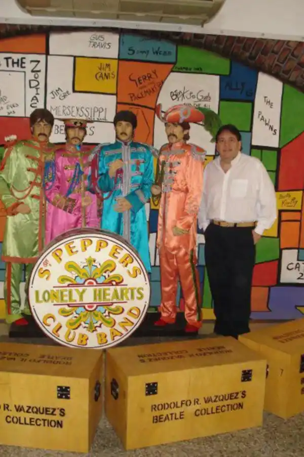 Rodolfo Vázquez: el mayor coleccionista de los Beatles del mundo