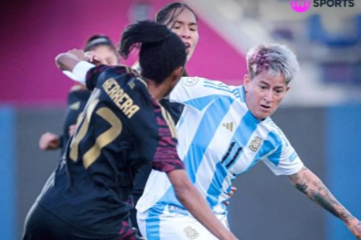 DESDE EL BANCO. Rodríguez ingresó en el segundo tiempo. Fue la autora del gol.