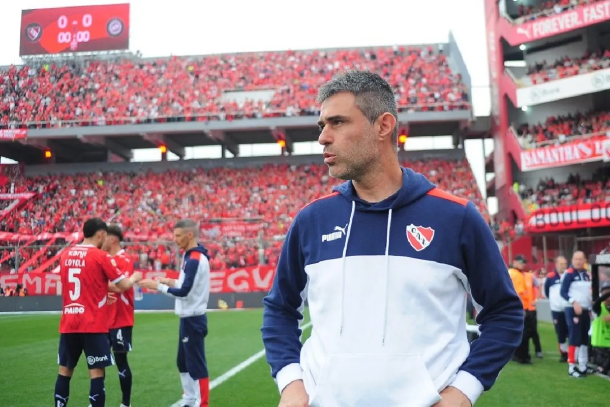 Independiente tropezó en casa y Julio Vaccari apuntó contra la dirigencia