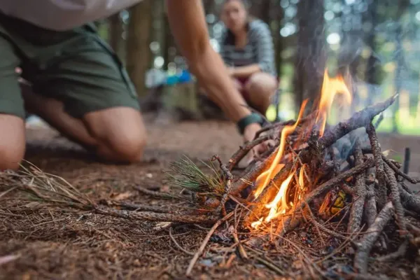 Después del apagón, crece el número de escuelas de supervivencia en España: “No somos frikis, somos previsores”