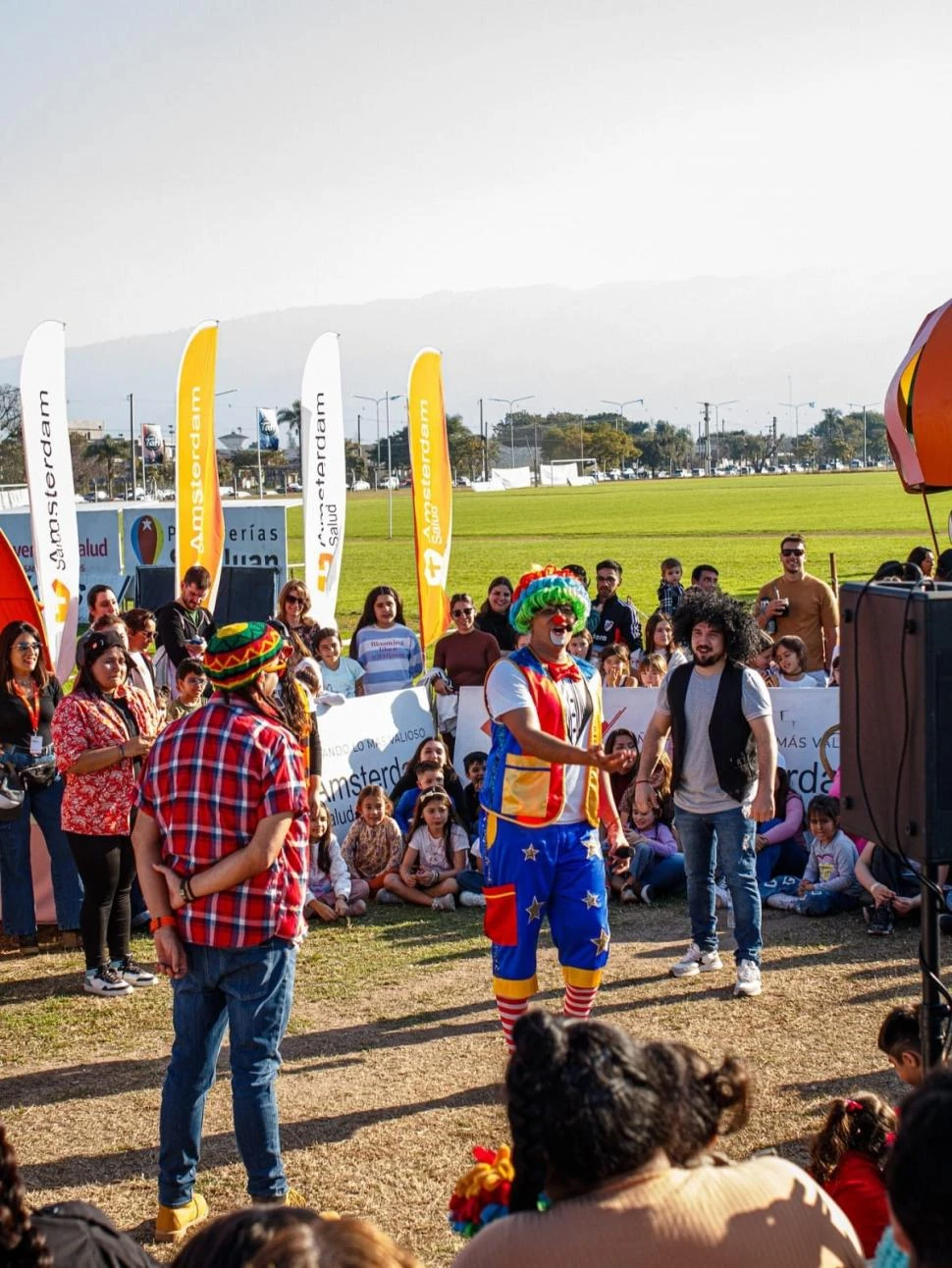 SHOWS EN VIVO. Diversos artistas locales se encargaron de entretener y hacer disfrutar a los más pequeños que asistieron.