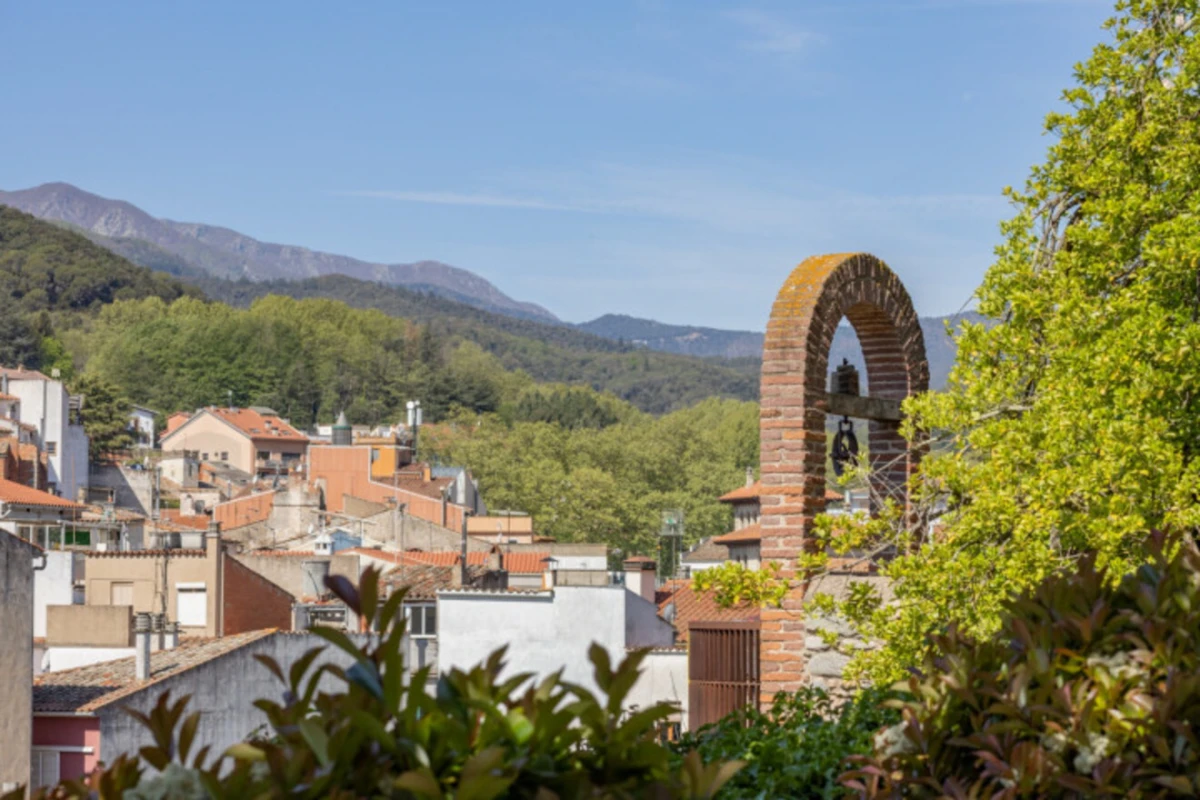 El pueblo de Girona donde puedes comprar casas de 100 m² por menos de 105.000 euros