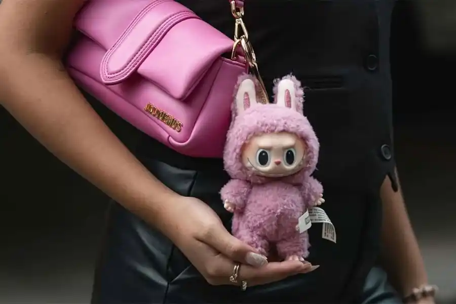 Fenómeno viral: ¿qué son los Labubu y por qué se llevan en las carteras?
