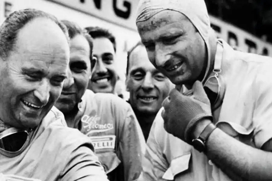 Juan Manuel Fangio el primer ganador en el circuito belga. 