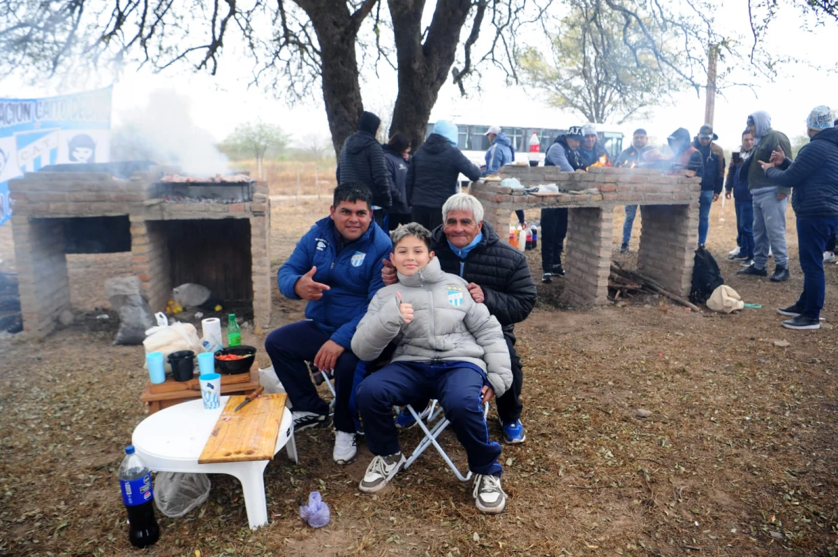 Lalo Ibáñez fue acompañado por sus sobrinos a Santiago del Estero.
