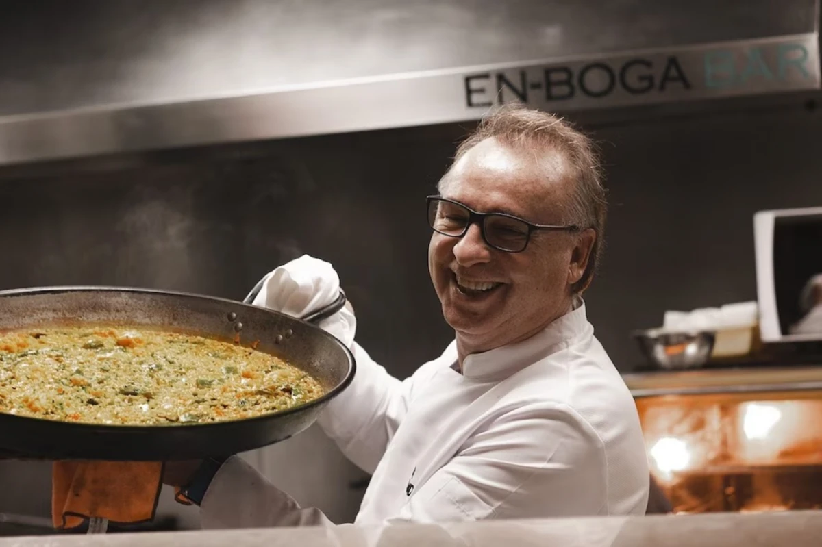 La mejor fideuá del mundo no está en Alicante ni en Madrid: está en Valencia y cuesta menos de 20 euros