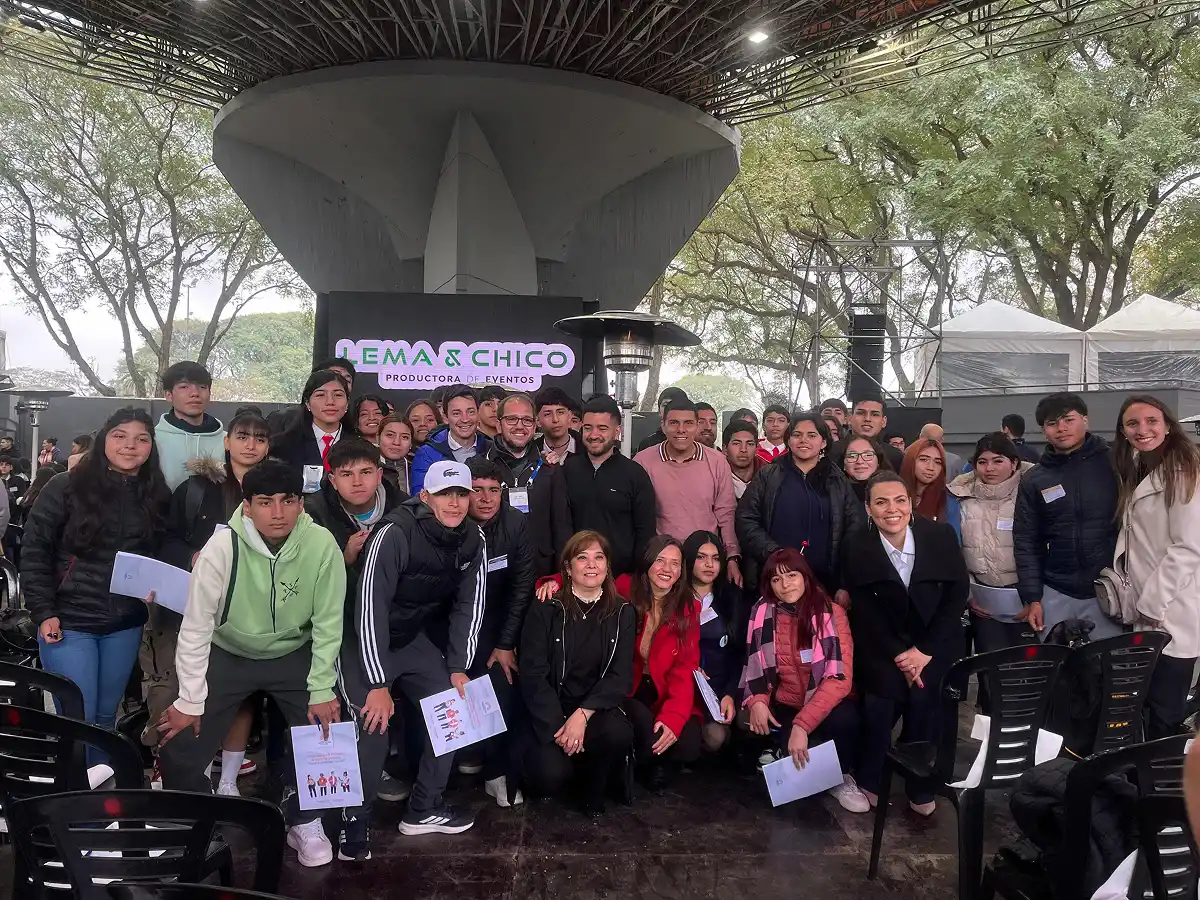 AGENDA DEPORTIVA. Los jóvenes debatieron sobre la falta de infraestructura, la diversidad en las clases de educación física y el rol del deporte como inclusión social.