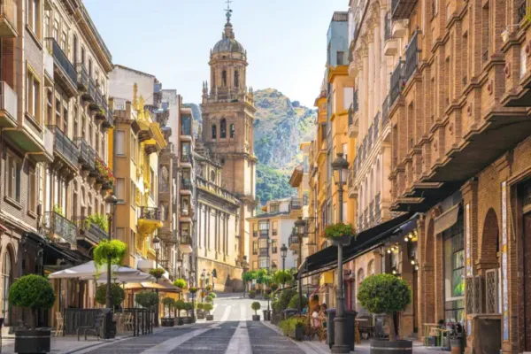 Comprar casa en Andalucía por menos de 500 €/m²: estos son los dos pueblos más baratos de España