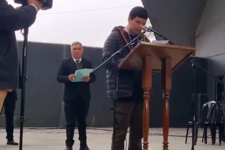 UNA VOZ JOVEN. El discurso de Mauricio llegó a los jóvenes presentes, que lo demostraron con aplausos. / LA GACETA, SOFÍA DE CHAZAL