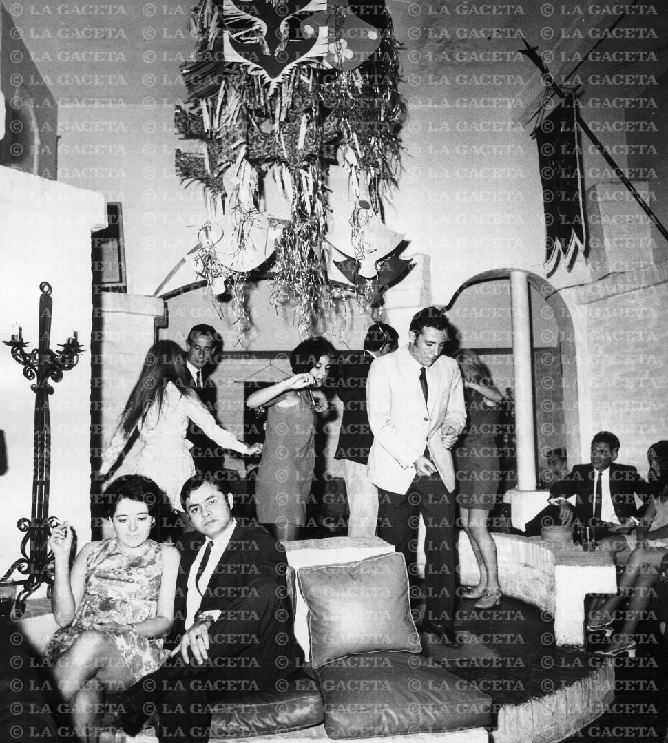 Recuerdos fotográficos: vida nocturna, Tucumán, 1972