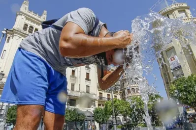 Ola de calor en España: cuál es la mejor manera de sostener una buena hidratación en verano