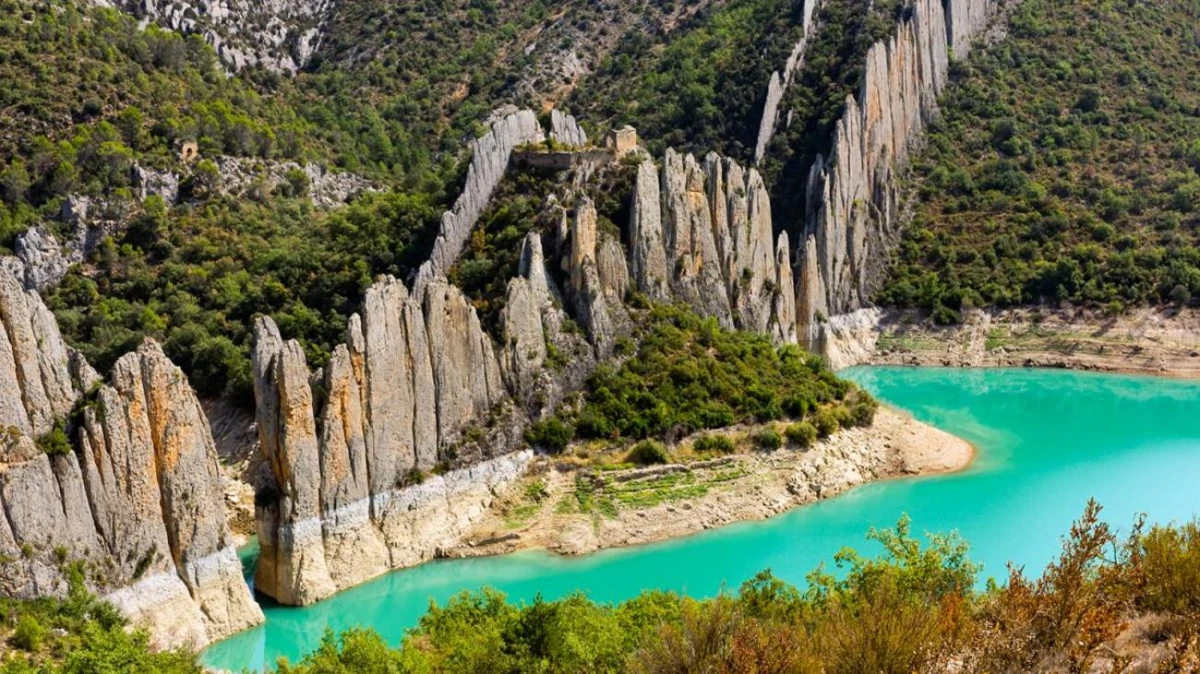 La “Muralla China” de Huesca: un paraíso natural escondido entre rocas, agua y silencio