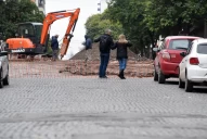 La crítica de un urbanista por la remoción de adoquines en Barrio Sur: “Esto va en detrimento de la memoria colectiva”
