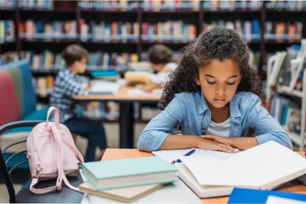 Retroceso o avance: Suecia invierte millones para volver a los libros en la educación