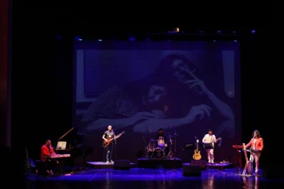 Luminería recrea íntegro “Adiós Sui Géneris”