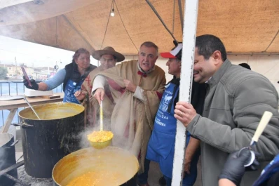 Jaldo, en Simoca: “Menos pantallas y más identidad”