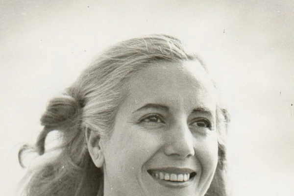 Una Eva Perón “post mortem”, según María Rosa Lojo