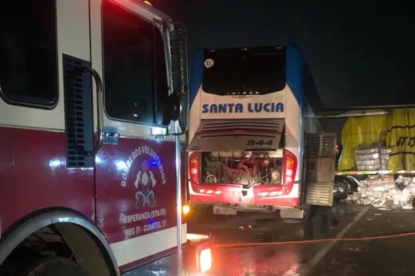 Santa Fe: el desgarrador testimonio de un pasajero del micro que chocó