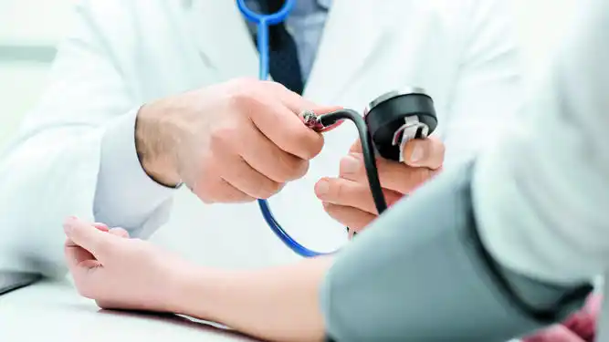 Cada cuatro minutos una vida cambia: la amenaza silenciosa del ACV