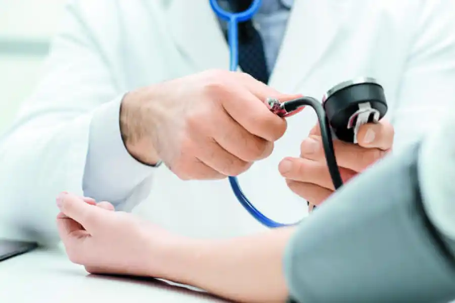 Cada cuatro minutos una vida cambia: la amenaza silenciosa del ACV