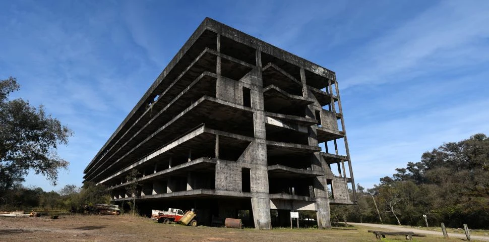 BRUTALISTA. El block de la Ciudad Universitaria expresa ese estilo.